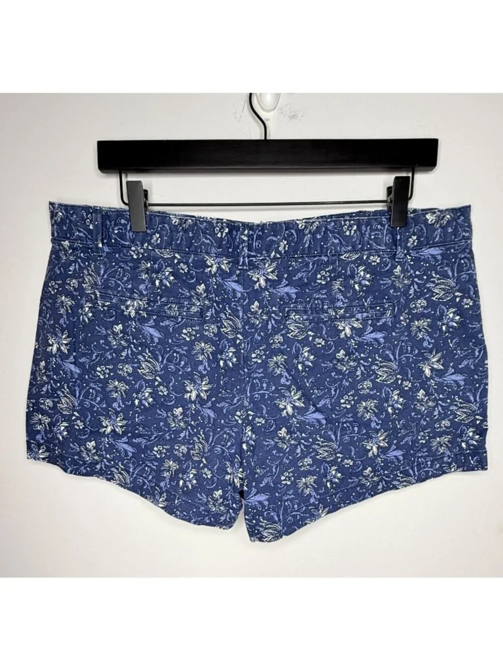 GAP Women's Floral Shorts Blue White Stretch Summer Casual Size 14